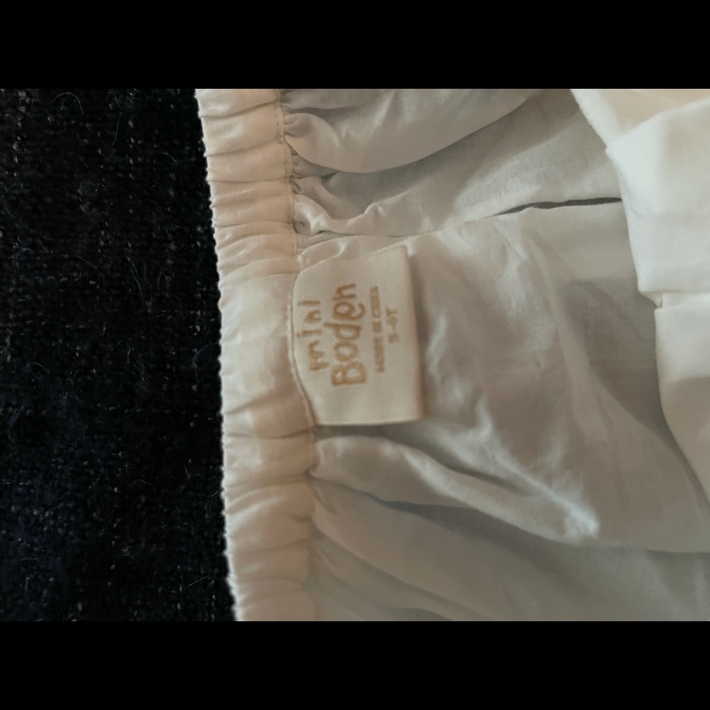 Mini Boden under-dress crenilin 5/6 as-new